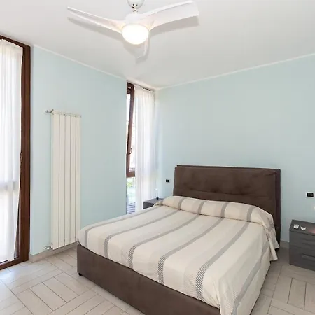 بيت للعطل Bright With Balcony And Jacuzzi, Milan Area